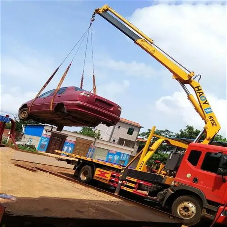 铜陵郊区吊车吊汽车的正确方法